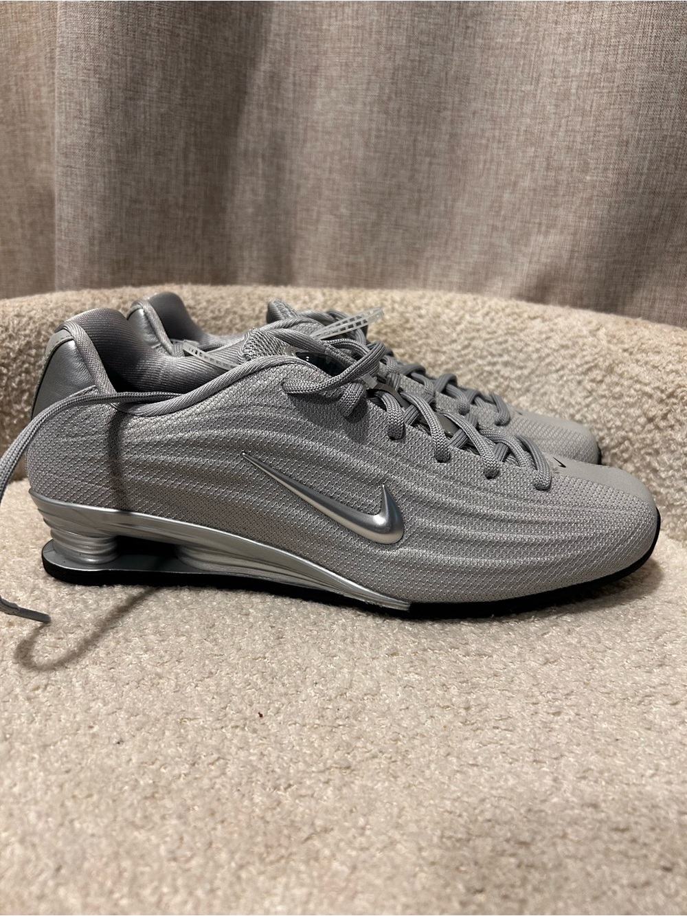 Nike Shox Z Metallic Silver Womens Sneakers Size 7.5 HQ7540-001 New No Box